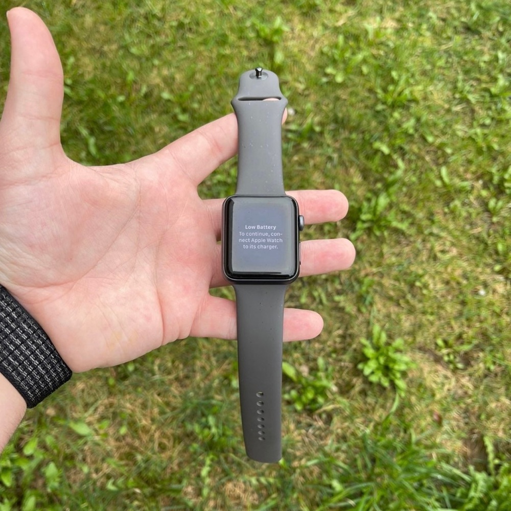 Apple Watch Series 3 - 42 mm - GPS